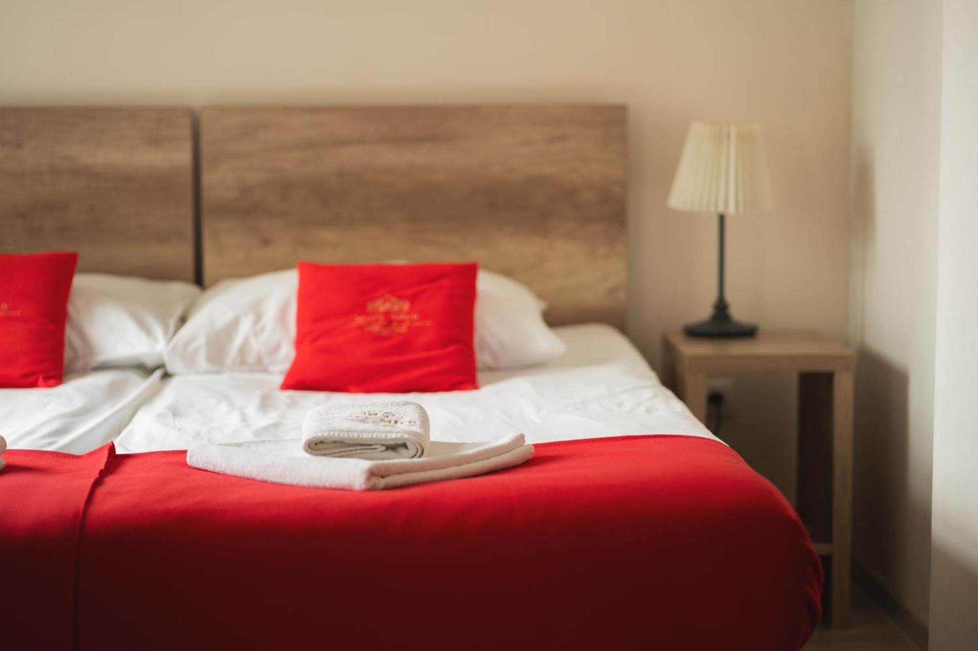 Stary Mlyn Strzeszyn Hotel Lubowo  Quarto foto