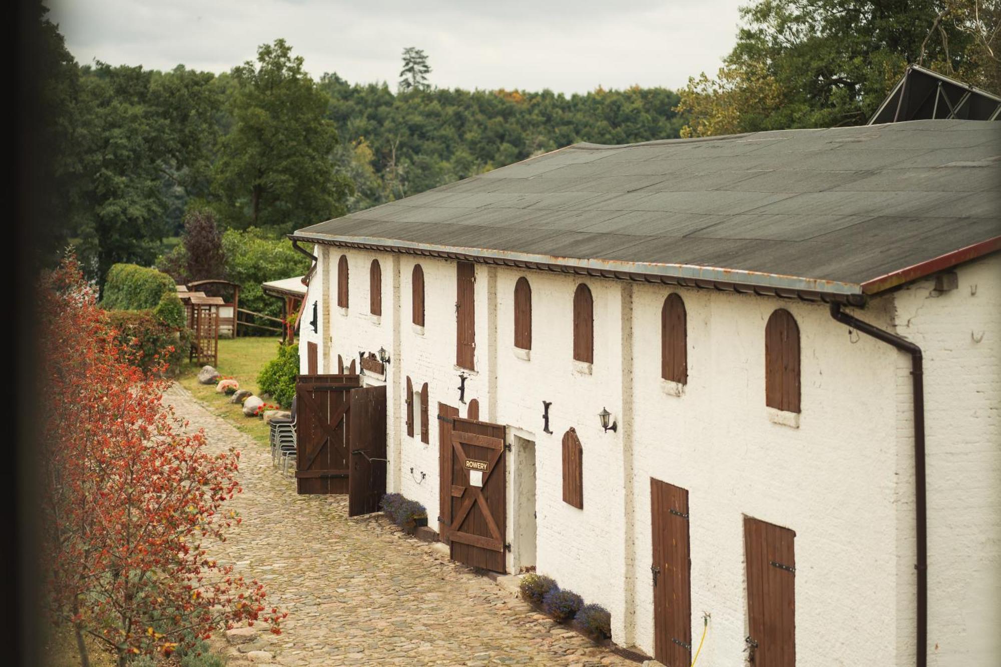 Stary Mlyn Strzeszyn Hotel Lubowo  Exterior foto