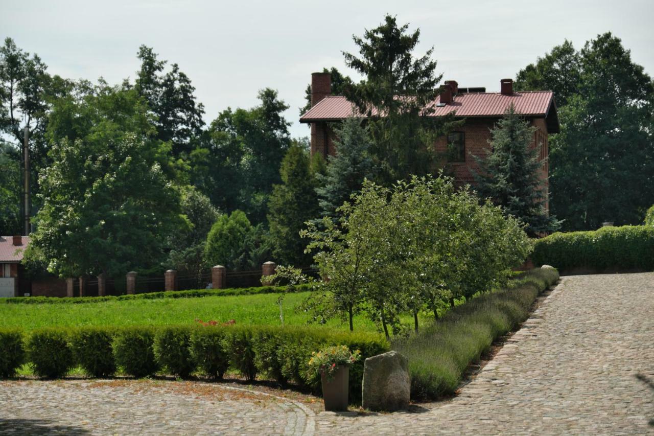 Stary Mlyn Strzeszyn Hotel Lubowo  Exterior foto